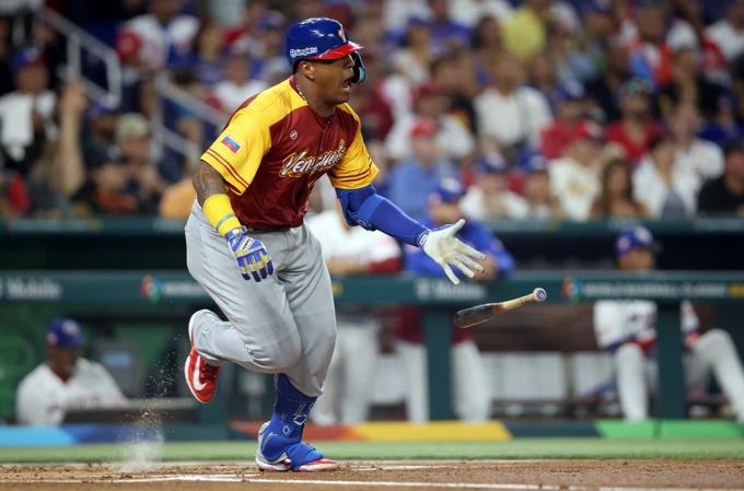 Venezuela supera a Puerto Rico 9-6 y lidera grupo D