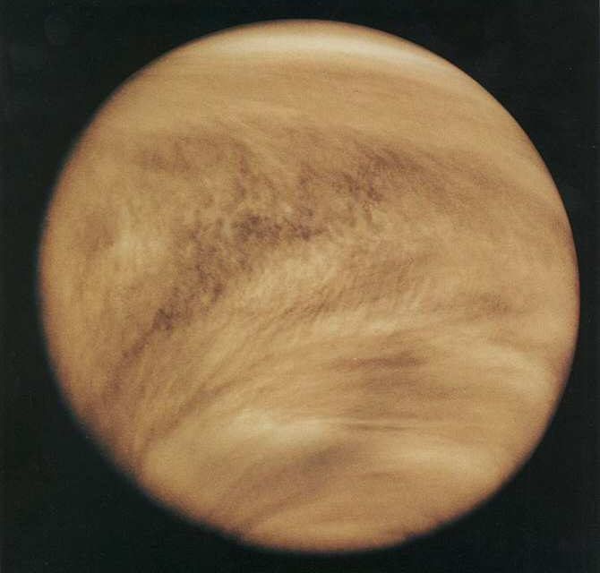 ¿Un tsunami en las nubes de Venus?