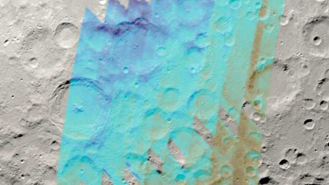 Mapa del agua en la Luna