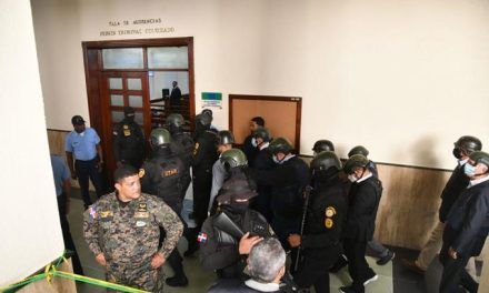 Delatores: Diputado Sergio Moya “Goris” fue jefe de cobros ilegales a bancas