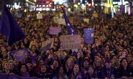 Mujeres se movilizan a favor de sus derechos