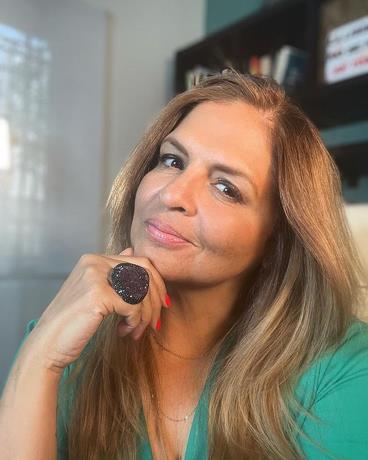 Tania Báez pide al presidente “mejores condiciones” para bomberos tras presenciar incendio en Valle Nuevo