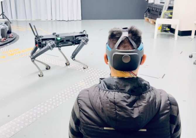 Controlar robots con la mente