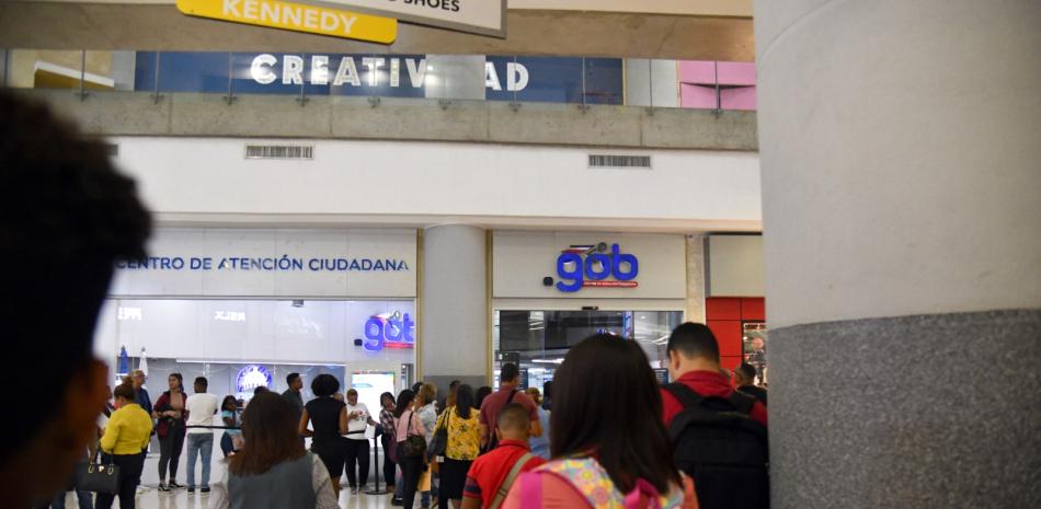 Llueven quejas por falta de fondos en la tarjeta Supérate