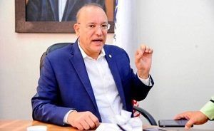El director de PROINDUSTRIA lanza candidatura para alcalde de Santiago