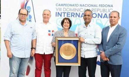 Con tributo a Maritza Creus, inician el Dominican Republic Swim
