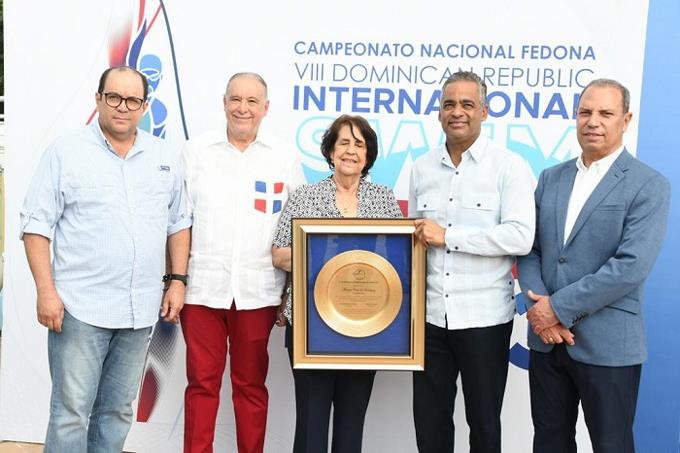 Con tributo a Maritza Creus, inician el Dominican Republic Swim