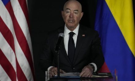 EEUU, Colombia y Panamá buscan “acabar” migración por Darién