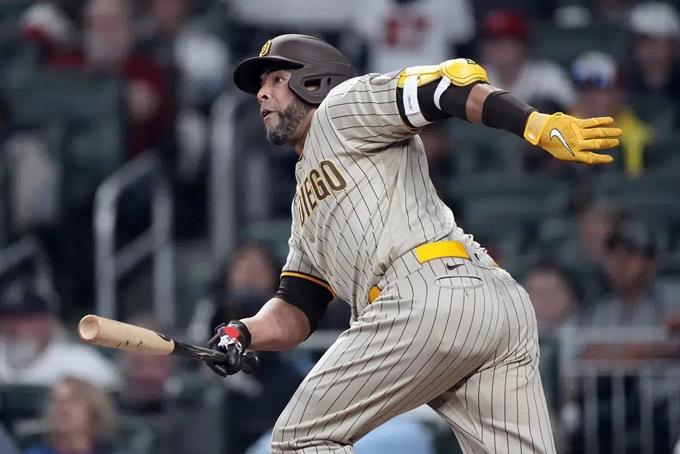 Nelson Cruz conecta HR 461 y remolca 6 carreras en triunfo de Padres 10-2 sobre Atlanta