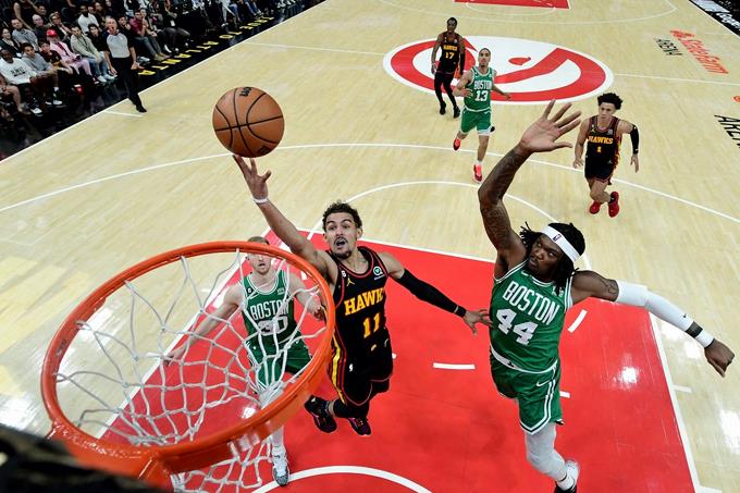 Trae Young da un rayo de luz a los Hawks de Atlanta
