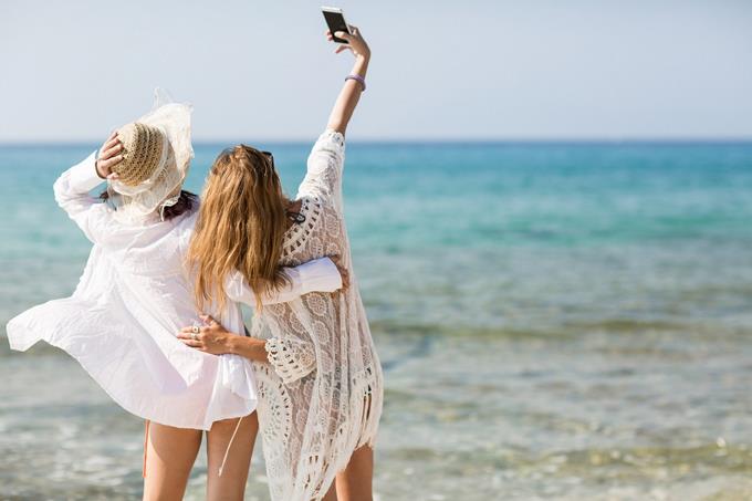 Vacaciones de Semana Santa: ¡Cuidado con la tentación de compartir contenido!