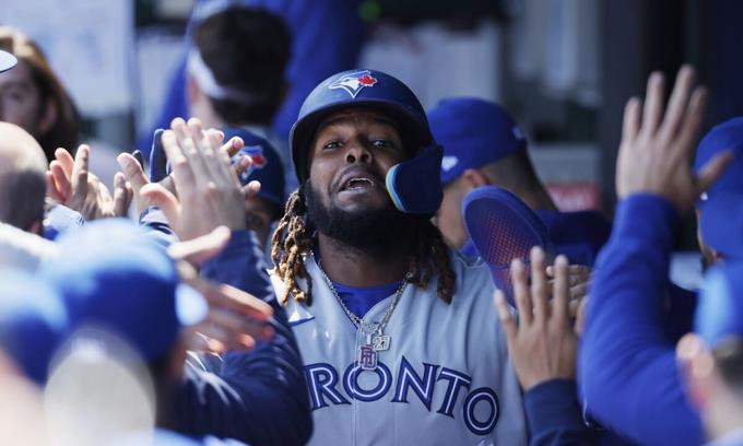 Vladimir Guerrero Jr. dispara 2do jonrón y Toronto gana 6-3 a Kansas