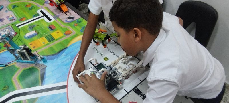 Robótica transforma vida de niños de escasos recursos