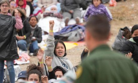 El desafío de EEUU: Los inmigrantes no se rinden