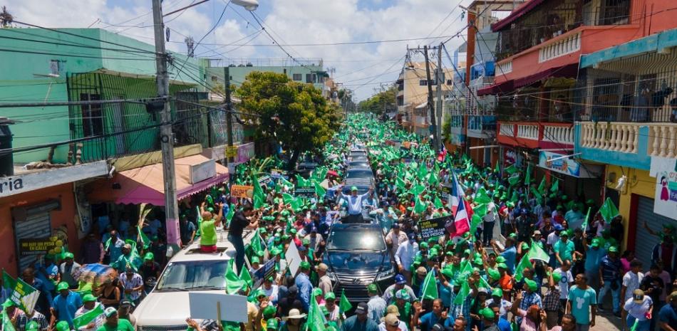 Activismo político se dispara a poco más de un año para elecciones