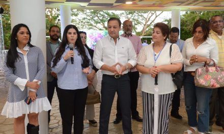 Abel Martínez entrega en Santiago primer biblioparque de RD