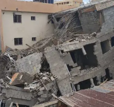 Edificio en construcción se desploma en San Cristóbal