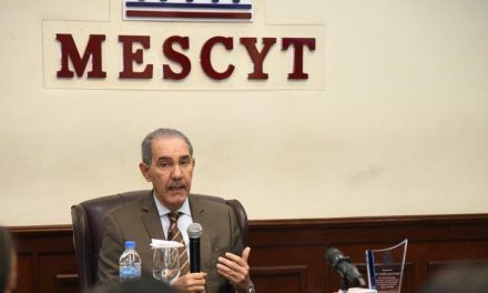 Afloran las fallas en el programa Inglés de Inmersión del Mescyt