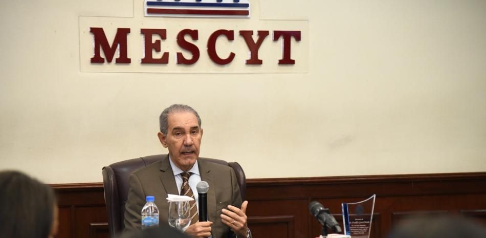 Afloran las fallas en el programa Inglés de Inmersión del Mescyt