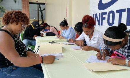 Jóvenes requieren más oportunidades laborales