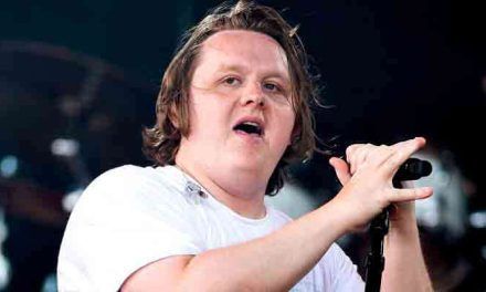 Lewis Capaldi suspende gira debido al síndrome de Tourette