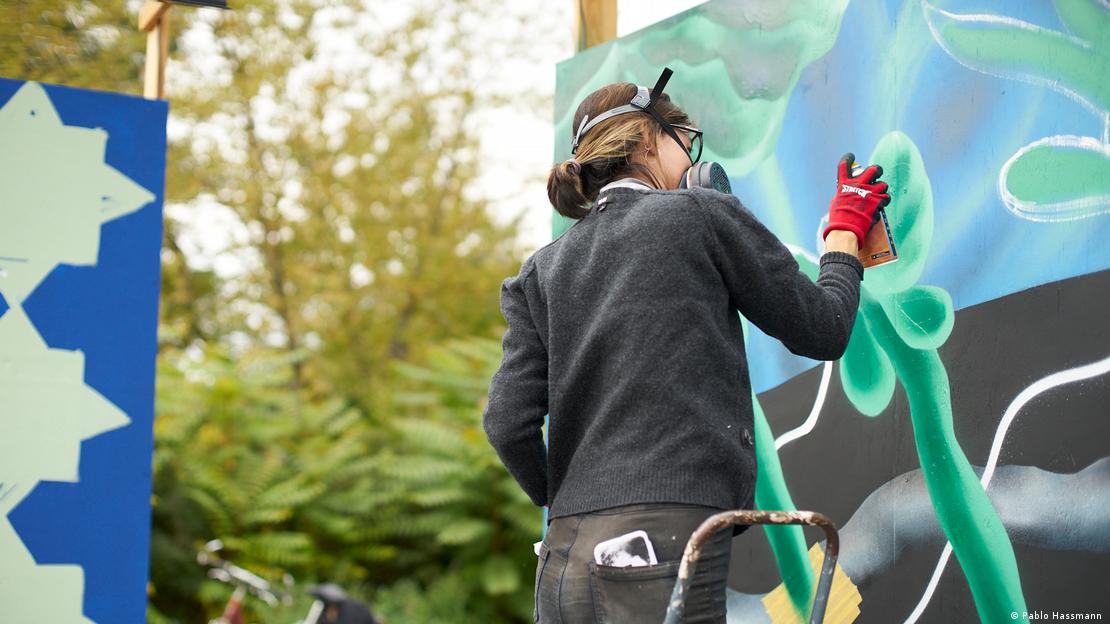 Muralistas latinoamericanas le ponen color a Berlín
