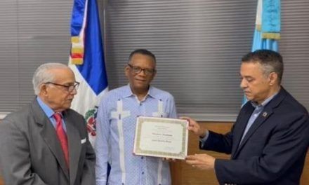 Senado de Nueva Jersey y el Instituto Duartiano declaran «Reserva Moral» a Venancio Alcántara