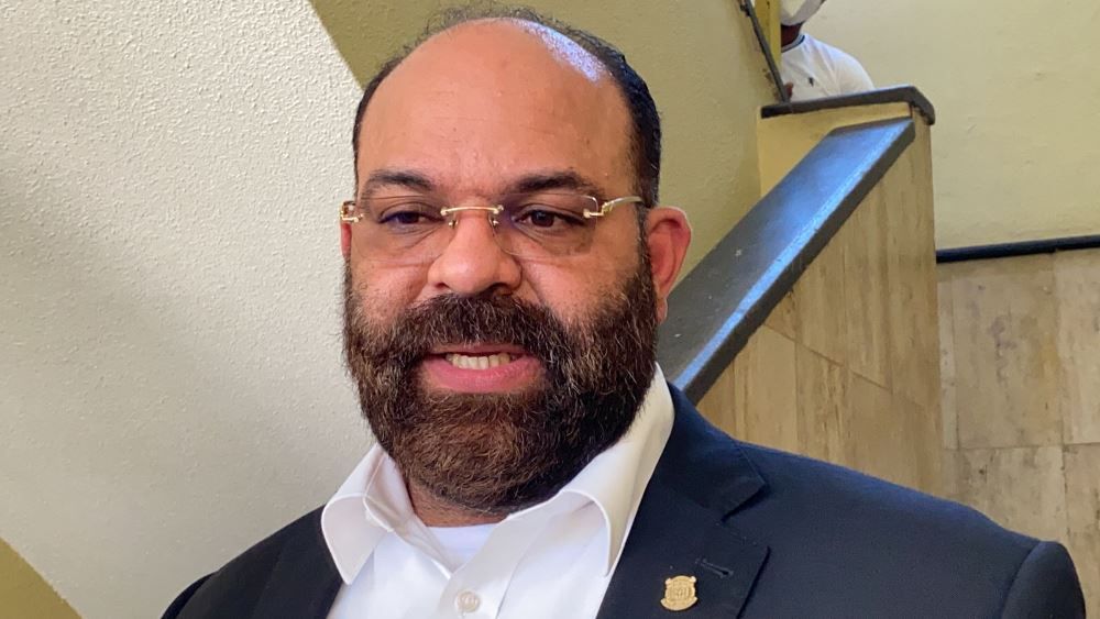 Abogado Félix Portes dice agentes PN tenían razón hasta que esposaron a la fiscal de Higüey