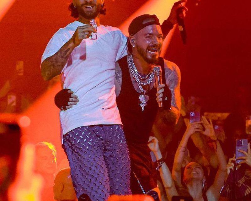 J Balvin y Maluma comparten escenario después de una década y anuncian nueva colaboración