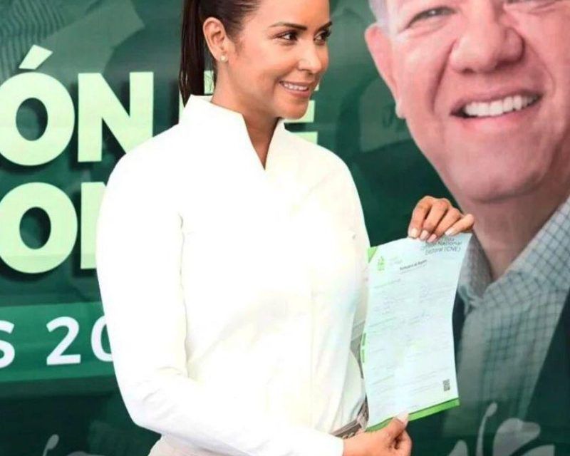 Selinée Méndez inscribe precandidatura como diputada por el Distrito Nacional