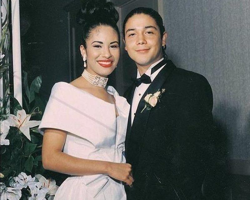Viudo de Selena se reconcilia con la familia Quintanilla después de una larga batalla legal