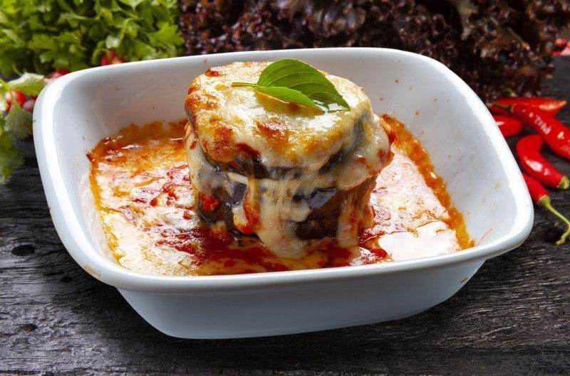 Hoy cocinamos berenjena a la parmesana