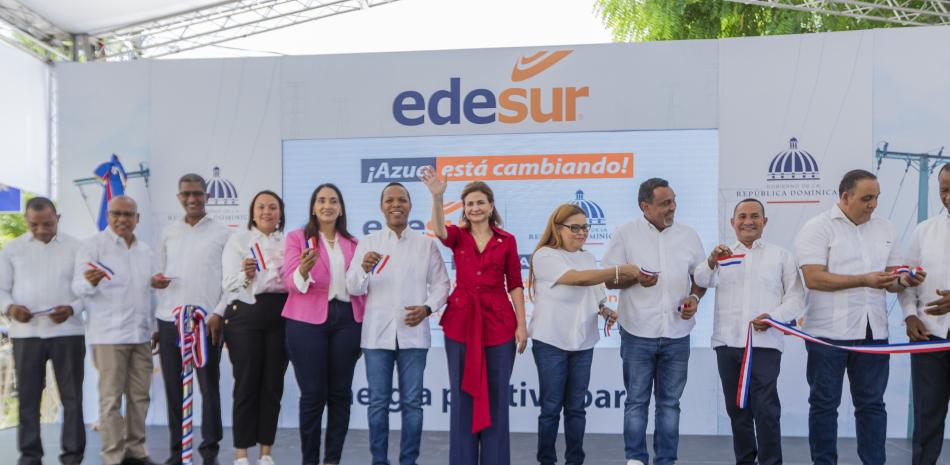 Edesur inaugura dos proyectos eléctricos en Azua; superan los RD$17 millones