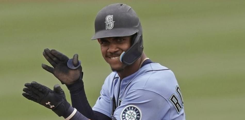 Julio Rodríguez pega dos H4 y conduce Seattle al triunfo