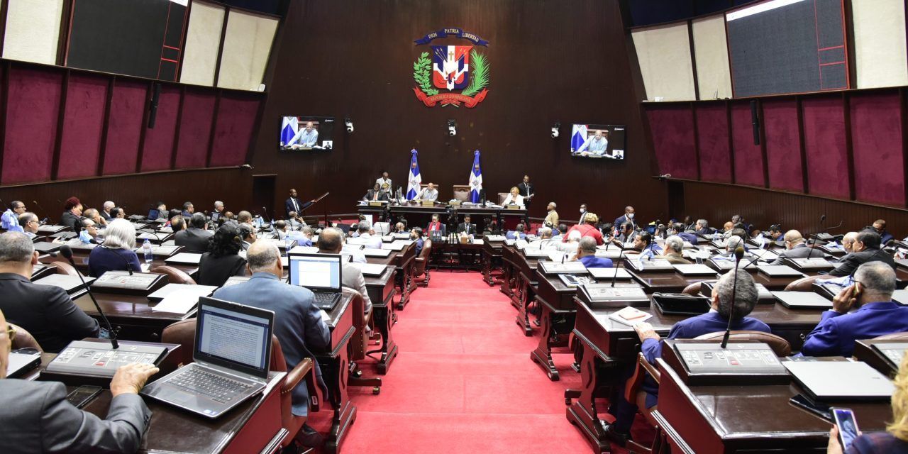 Diputados aprueban proyecto de ley que declara San Cristóbal provincia ecoturística