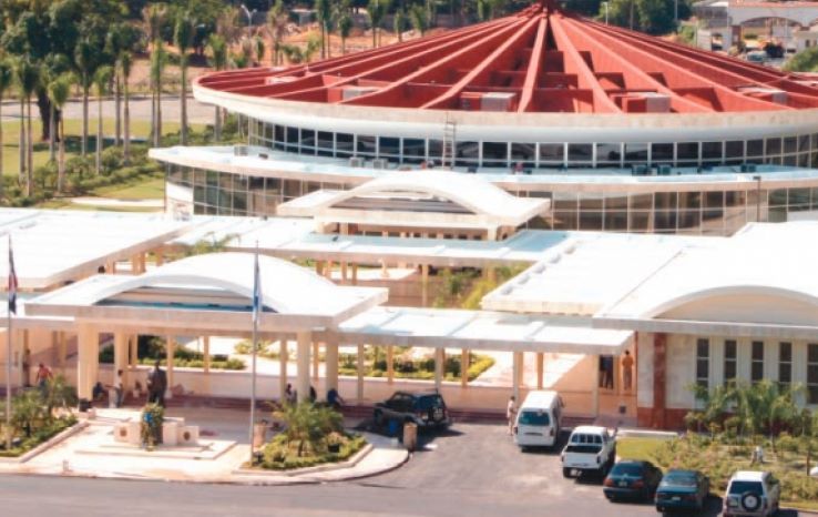 UASD recibe donación de 5 mil metros cuadrados para construcción de su recinto en Pedernales