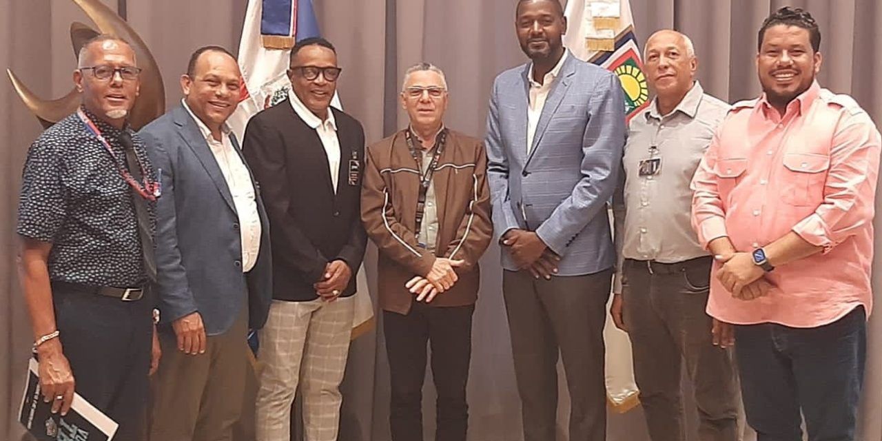 Alcalde SDE respaldará torneo basquet superior de la provincia