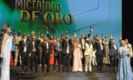 Locutores de San Cristóbal brillan en Premios Micrófono de Oro 2023