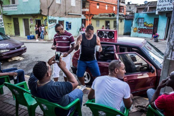 La lengua de la calle en la cultura idiomática dominicana