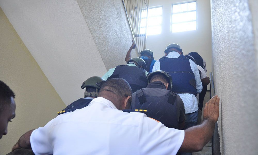 Empleados de Migración señalados en operación Gavilán