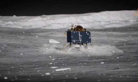 La nave Chandrayaan-3 se posa en la Luna