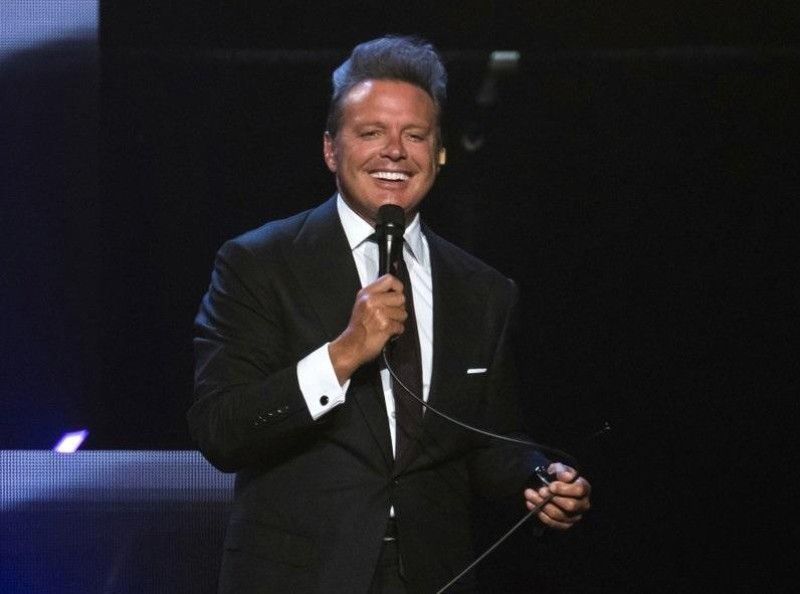 Luis Miguel asiste a clínica en Chile afectado de salud luego de diez conciertos en Argentina