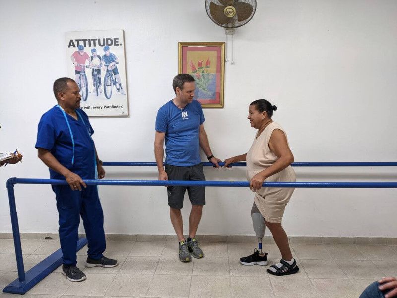 Colocarán gratis más de 60 prótesis de extremidades inferiores a pacientes sin recursos