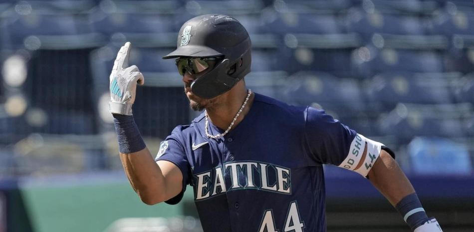 J-Rod está que arde: batea de 5-5, incluido su HR 20, 5 CE y Seattle vence Relaes