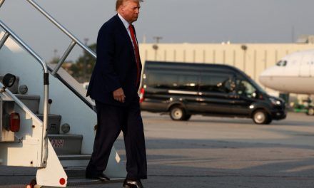 Trump es acusado de «inflar» su riqueza a razón de «miles de millones de dólares»