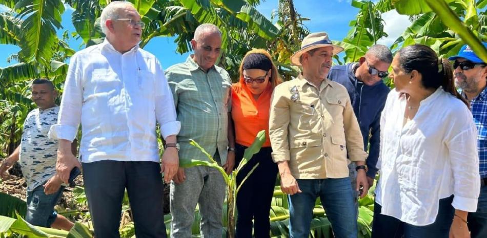 Gobierno asistirá a los agricultores y anuncia reestructurarán deudas