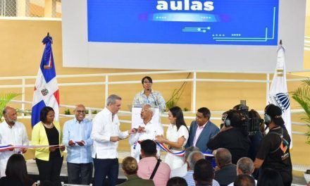 El año escolar inició con poca asistencia y muchas promesas