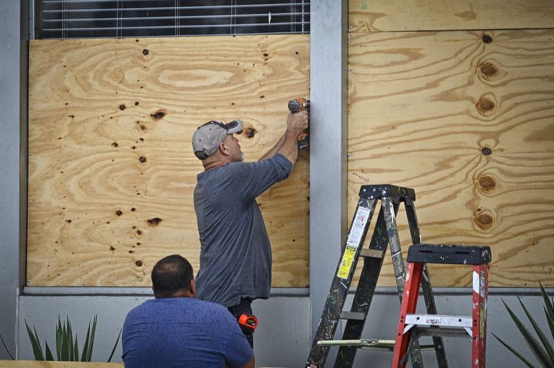 Huir o resistir: huracán Idalia pone en jaque a un pueblo de Florida