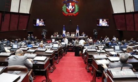 Legisladores PRM y PRSC restan importancia a pactos de alianzas de la oposición; aseguran no tienen futuro