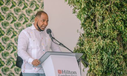 Edwin Encarnación: «Me siento contento de ser socio de Hilton»